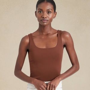 banana republic scoop-neck thong bodysuit (size small)